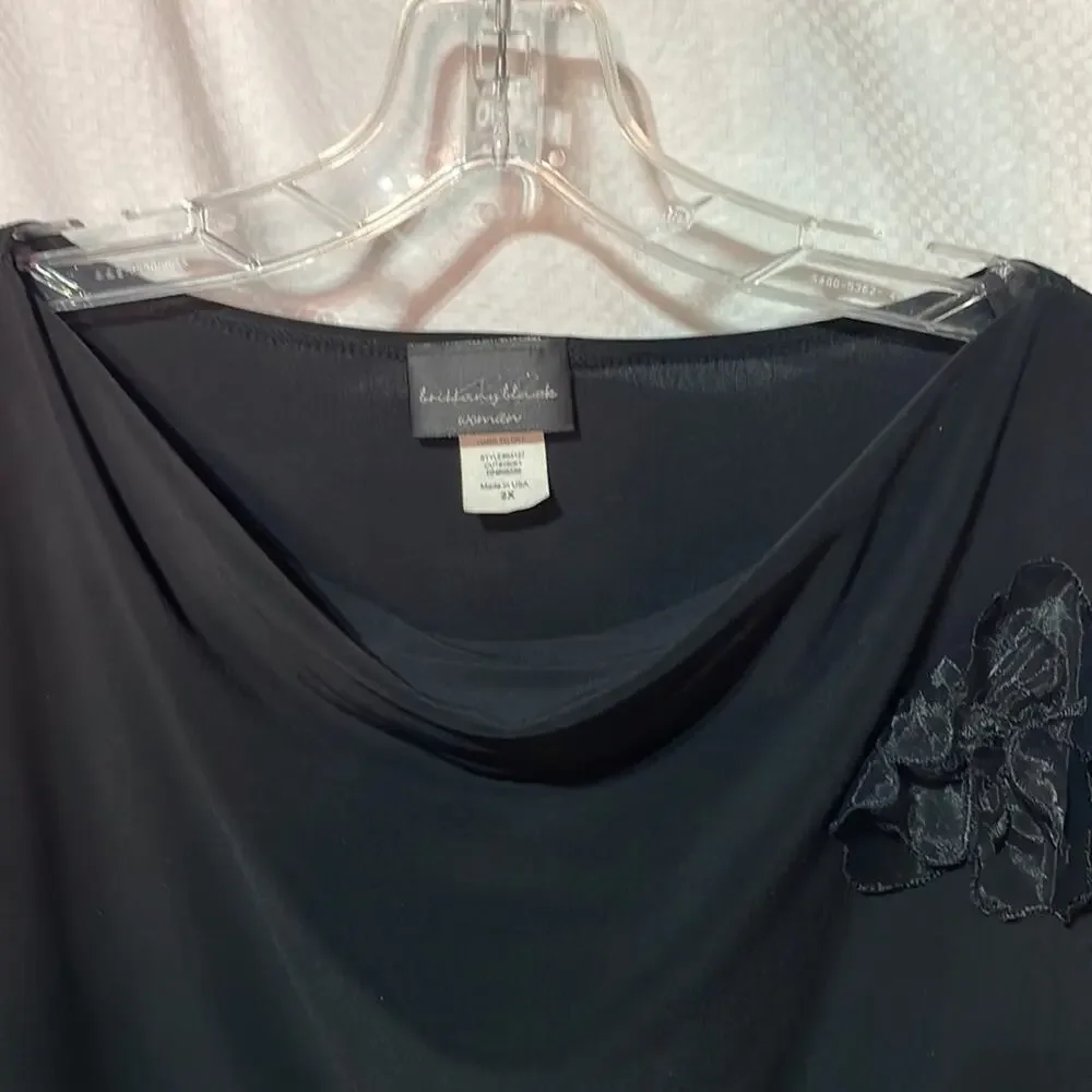 Brittany Black 2x waterfall neckline 3d flower appliqué like new tunic style